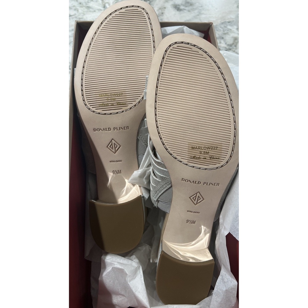 Donald Pliner Women's Marlow Heeled Sandal Silver Crinkle Metallic 9.5M - Picture 4 of 6